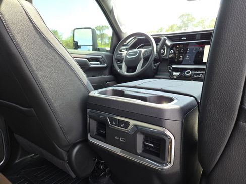 New 2026 GMC Sierra 2500 Denali image 28