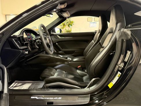 Used 2020 Porsche 911 Carrera 4S AWD/4WD image 18