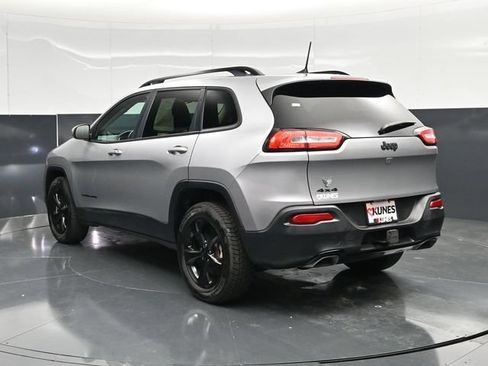 Used 2017 Jeep Cherokee High Altitude AWD/4WD image 10