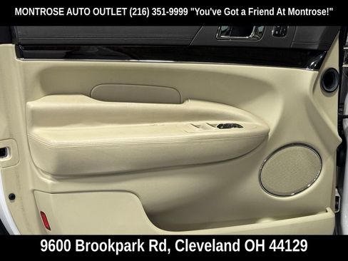 Used 2019 Lincoln MKT AWD image 14