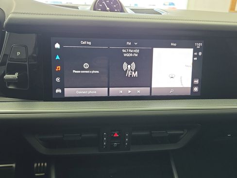 Used 2024 Porsche Cayenne S image 20