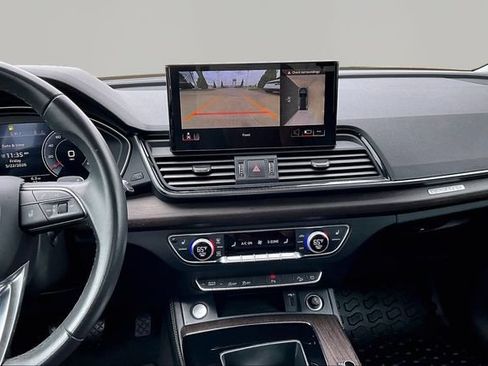 Used 2023 Audi Q5 2.0T Premium Plus w/ Premium Plus Package AWD/4WD image 6