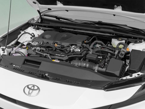 Used 2025 Toyota Camry LE FWD image 15