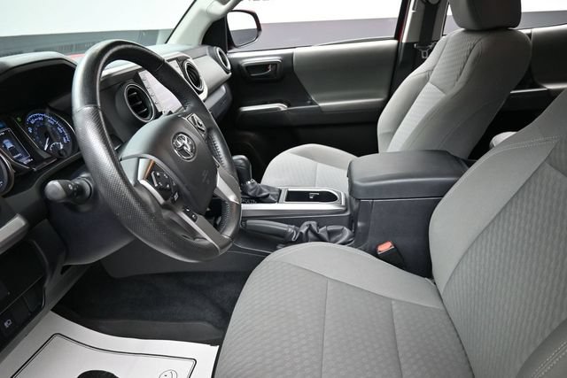 Used 2022 Toyota Tacoma SR5 RWD image 16