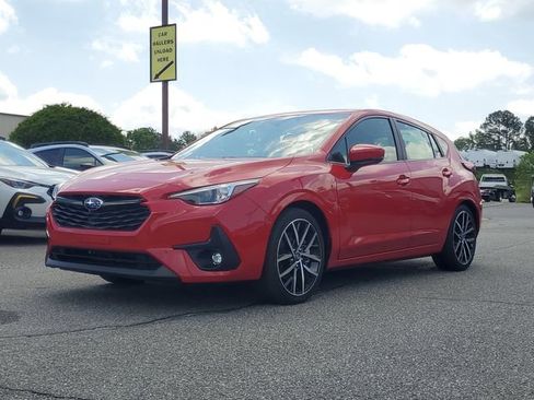 Used 2025 Subaru Impreza 2.0i Sport image 3