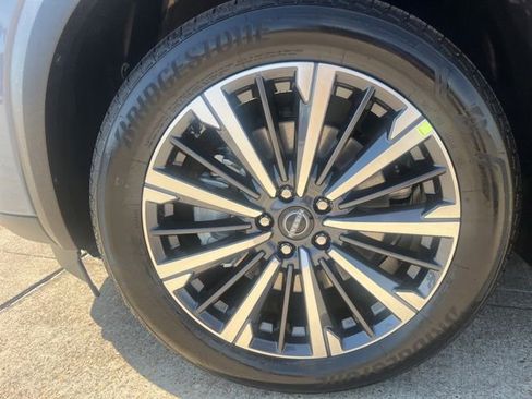 New 2026 Nissan Pathfinder Platinum AWD/4WD image 8