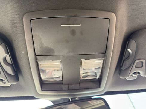 Used 2013 Dodge Challenger R/T image 30