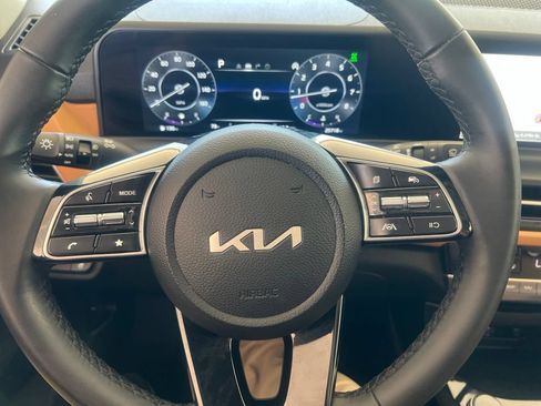 Certified 2025 Kia Seltos EX w/ EX Sunroof Package AWD/4WD image 65