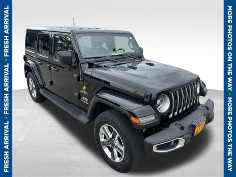 Used 2022 Jeep Wrangler Unlimited Sahara w/ LED Lighting Group AWD/4WD image 1