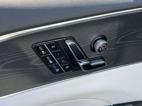 Certified 2024 Cadillac Lyriq Luxury image 15