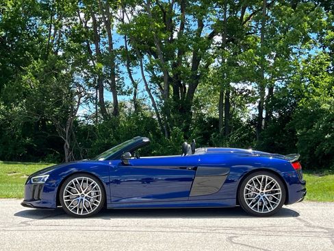 Used 2018 Audi R8 V10 plus AWD/4WD image 2