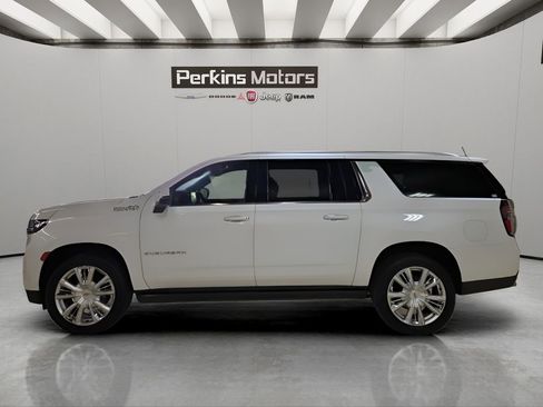 Used 2021 Chevrolet Suburban High Country AWD/4WD image 2