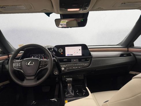 Used 2024 Lexus ES 350 w/ Premium Package FWD image 9
