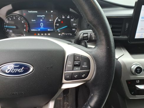Used 2021 Ford Explorer XLT w/ Equipment Group 202A AWD/4WD image 24