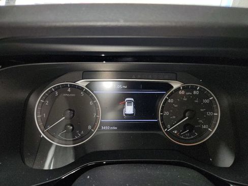 Used 2026 Nissan Pathfinder SV AWD/4WD image 9