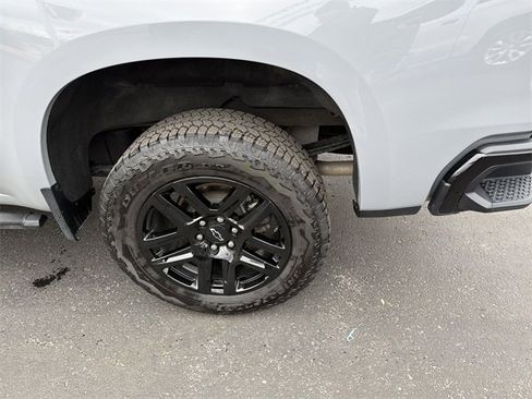 Used 2024 Chevrolet Silverado 1500 LT Trail Boss image 8