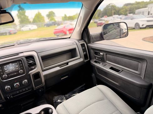 Used 2016 RAM 2500 Tradesman w/ Chrome Appearance Group AWD/4WD image 33