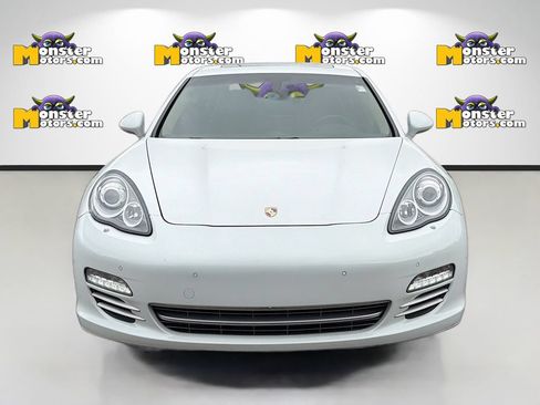 Used 2013 Porsche Panamera 4 Platinum Edition AWD/4WD image 2