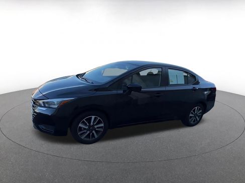 Used 2025 Nissan Versa SV image 7
