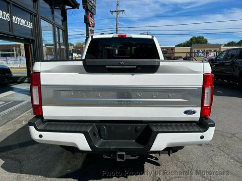 Used 2022 Ford F250 Platinum image 5