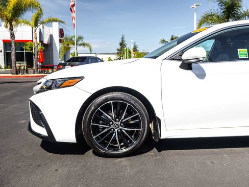 Certified 2024 Toyota Camry SE FWD image 5