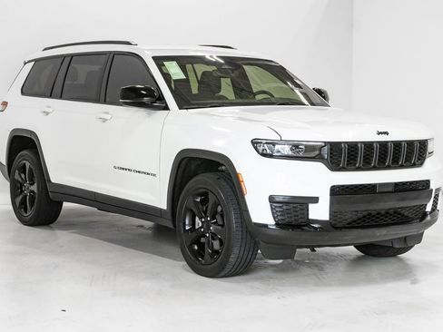 Certified 2023 Jeep Grand Cherokee L Laredo AWD/4WD image 6