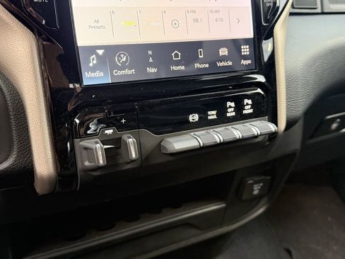 Used 2024 RAM 2500 Laramie image 19