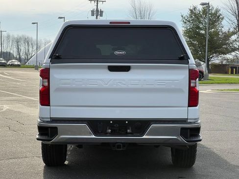 Used 2022 Chevrolet Silverado 1500 LT AWD/4WD image 46