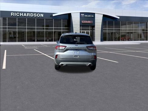 Used 2022 Ford Escape SE w/ Cold Weather Package image 4