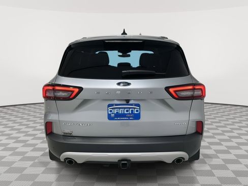 Used 2023 Ford Escape Platinum w/ Premium Technology Package image 4