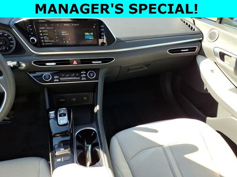 Used 2023 Hyundai Sonata SEL w/ Winter Weather Package image 16