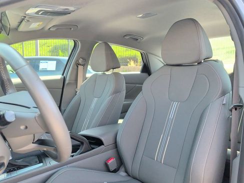 Certified 2025 Hyundai Elantra Sport FWD image 24