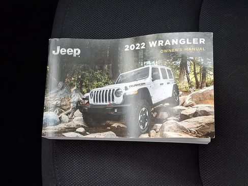 Used 2022 Jeep Wrangler Unlimited Sport AWD/4WD image 25