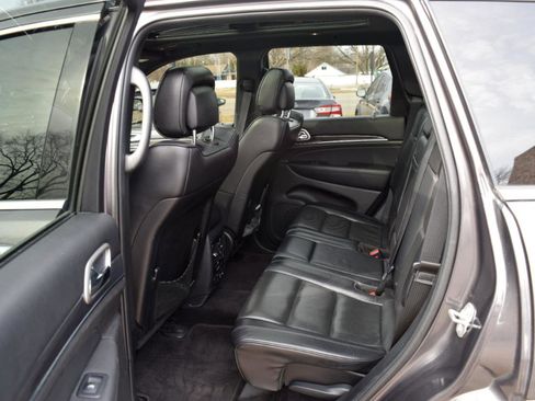 Used 2018 Jeep Grand Cherokee Overland image 39