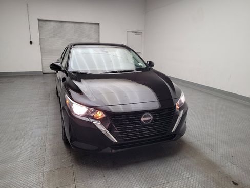 Used 2024 Nissan Sentra SV FWD image 14