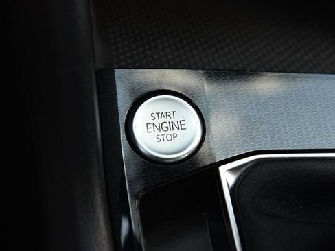 Certified 2025 Volkswagen Taos S FWD image 16