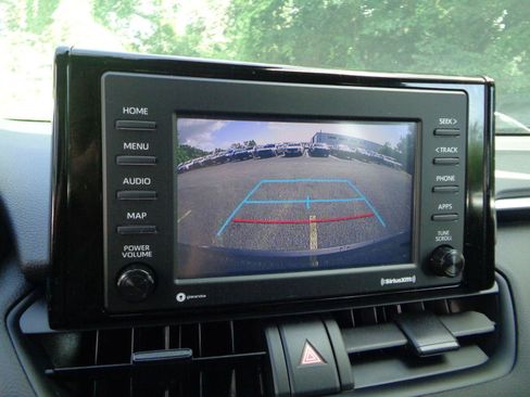 Used 2022 Toyota RAV4 XLE w/ Convenience Package AWD/4WD image 15