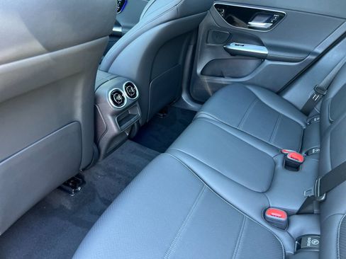 Certified 2025 Mercedes-Benz GLC 300 4MATIC image 12