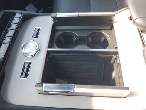 New 2026 Lincoln Navigator Reserve w/ Jet Appearance Package image 25