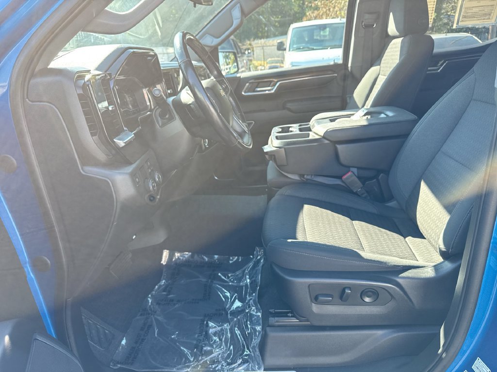 Used 2022 Chevrolet Silverado 1500 LT RWD image 13