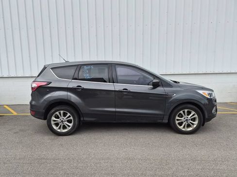 Used 2017 Ford Escape SE FWD image 4