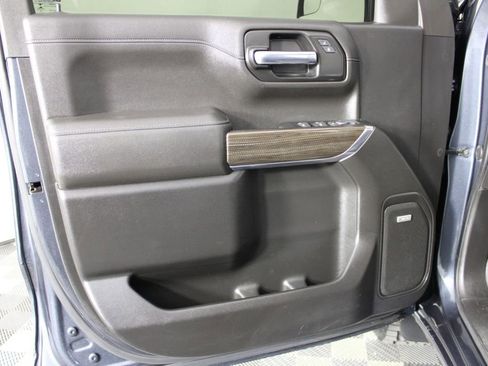 Used 2022 Chevrolet Silverado 1500 LT Trail Boss w/ Convenience Package II image 19