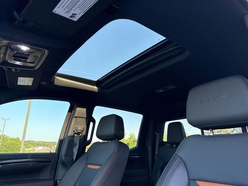 Used 2025 GMC Sierra 1500 AT4 w/ AT4 Premium Package AWD/4WD image 23
