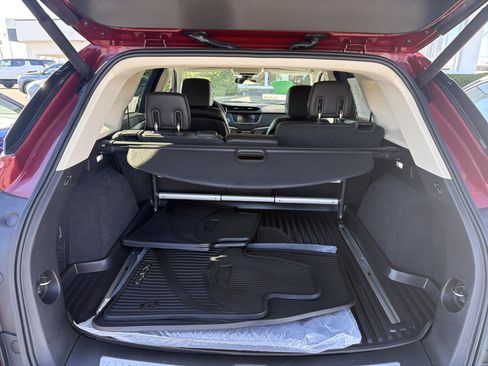 Used 2018 Cadillac XT5 Luxury w/ Driver Awareness Package image 27