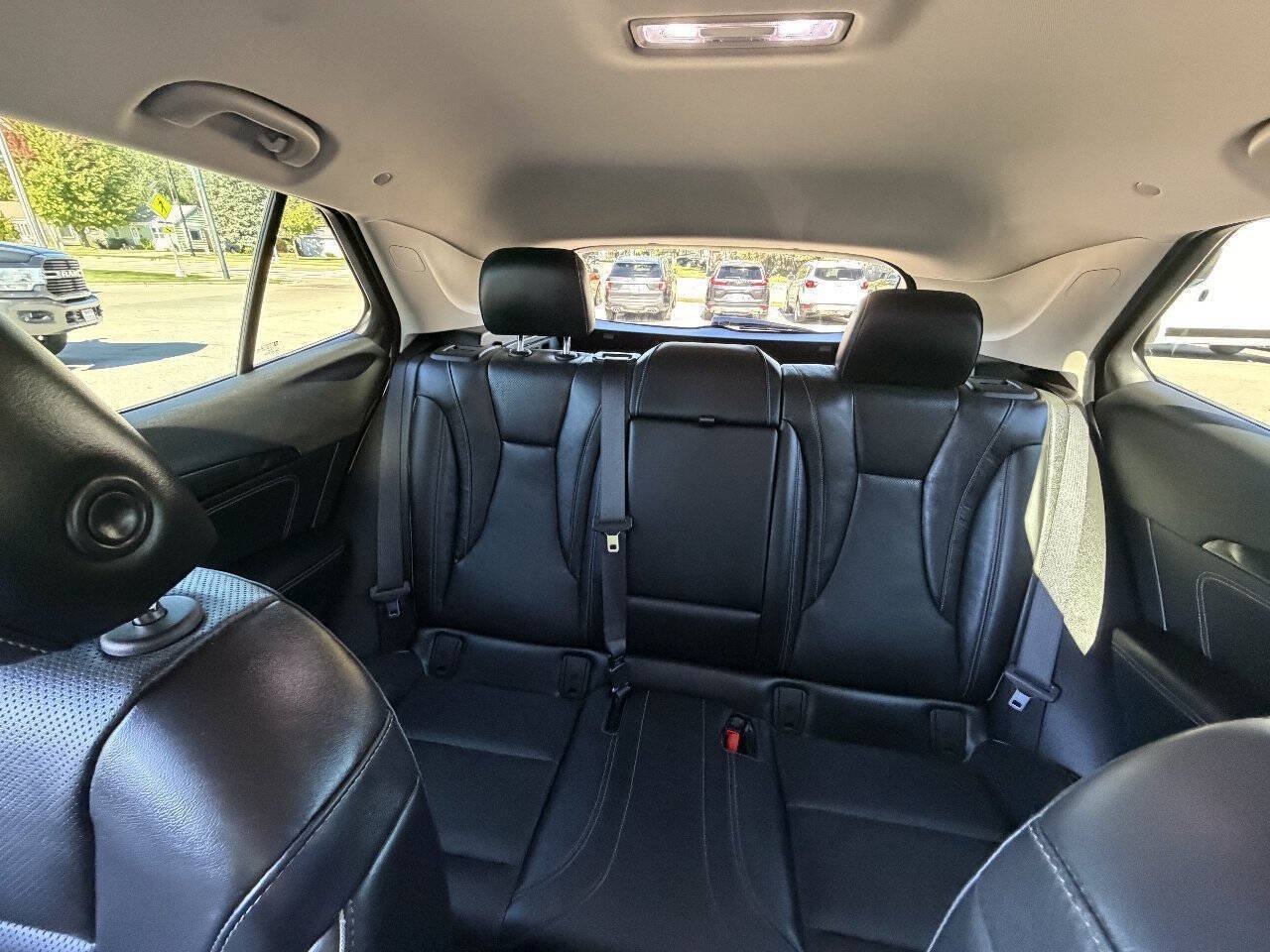 Used 2021 Buick Envision Essence w/ Technology Package I AWD/4WD image 26