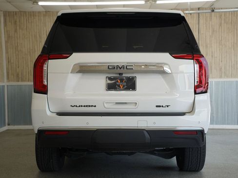 Used 2023 GMC Yukon SLT w/ SLT Premium Package RWD image 9