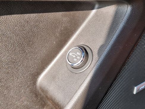 Used 2019 Chevrolet Traverse Premier w/ Redline Edition image 35