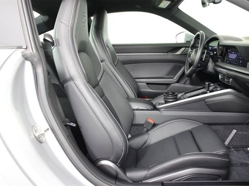 Used 2023 Porsche 911 Carrera 4S image 31