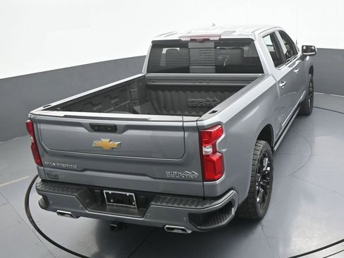 Used 2024 Chevrolet Silverado 1500 High Country w/ Technology Package RWD image 71