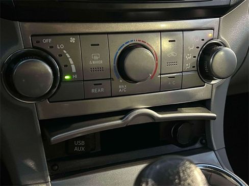 Used 2012 Toyota Highlander 4WD image 36